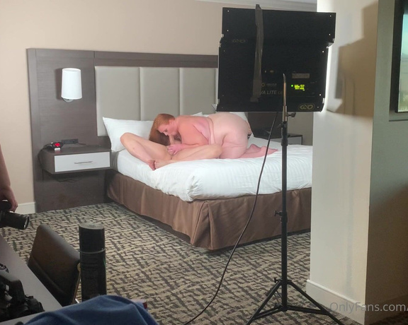 Julie Ginger aka bbwjulieginger1 - 09-24-2020 OnlyFans Video - Behind the scenes from a threesome i had with christianxxx1 and febbytwigs  i loved getting