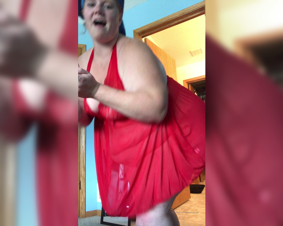 Julie Ginger aka bbwjulieginger1 - 10-30-2019 OnlyFans Video - Julie enjoys playing with her cute little asshole