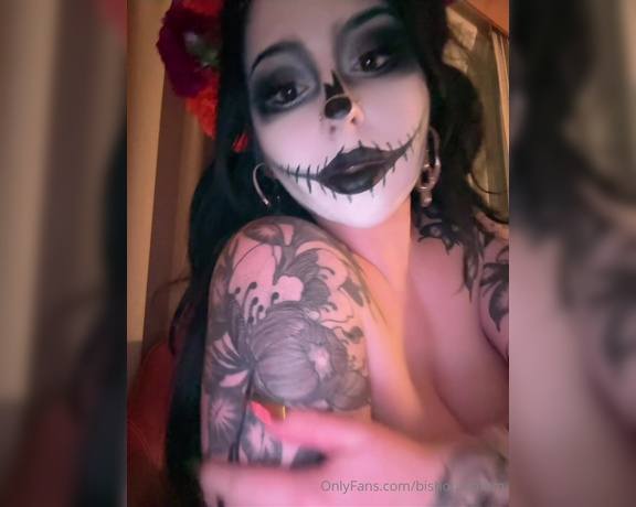 Juliette Michele aka bishoujomom - 11-03-2024 OnlyFans Video - feliz día de los muertos  i just got back from día de los deftones