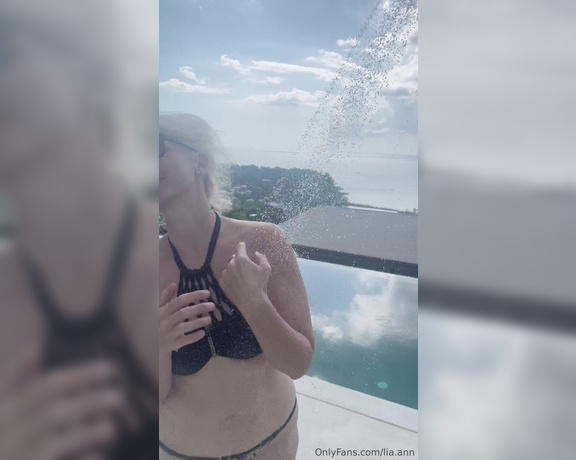 Lia Ann aka lia.ann - 01-09-2024 OnlyFans Video - When your shower has a view like this, every day feels like a holiday