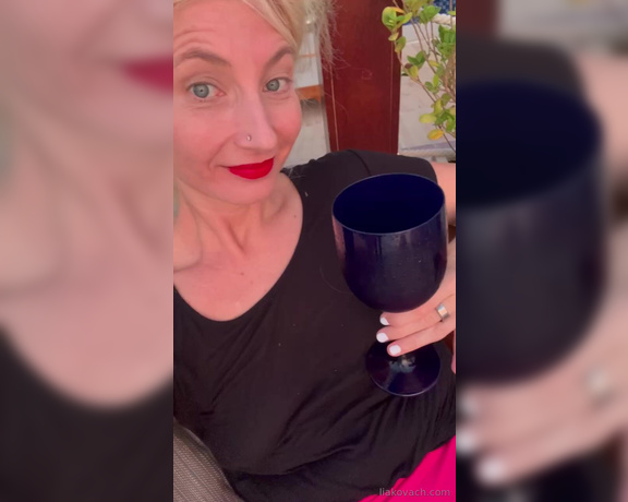 Lia Ann aka lia.ann - 07-22-2024 OnlyFans Video - Sipping on white wine and capturing the moment