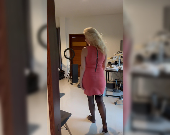 Lia Ann aka lia.ann - 03-21-2024 OnlyFans Video - I have quite the catalogue of content hahah_tl4e