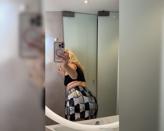 Lia Ann aka lia.ann - 12-02-2024 OnlyFans Video - Caught your attention yet  This outfit is just the start wanna know more DM me