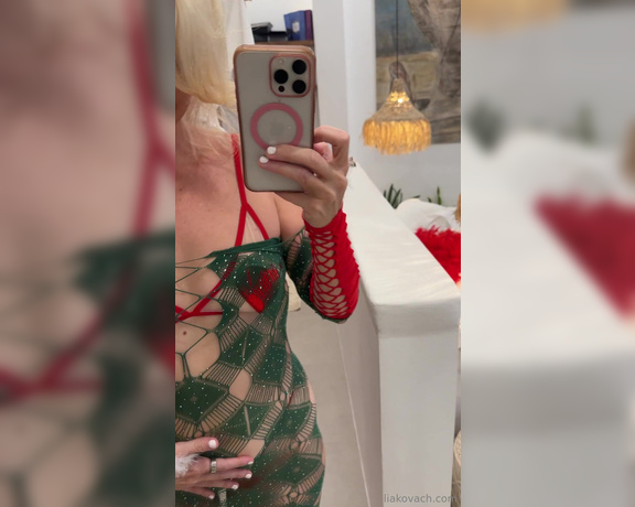 Lia Ann aka lia.ann - 12-20-2024 OnlyFans Video - Looks like Santas early this year