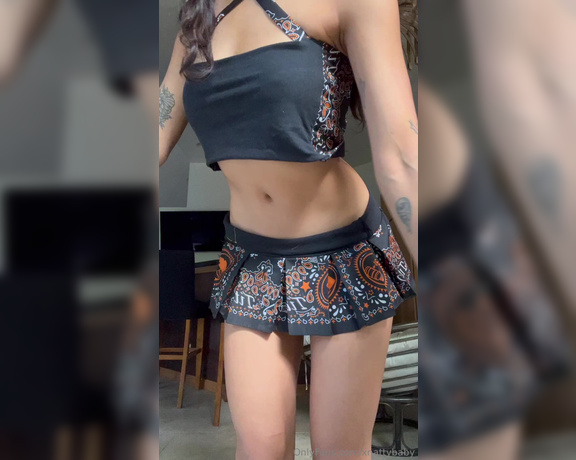 Natalia Xnattybaby aka xnattybaby - 10-06-2023 OnlyFans Video - is my skirt too short