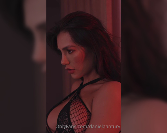 Daniela Antury aka danielaantury - 11-01-2022 OnlyFans Video - Stay until the end