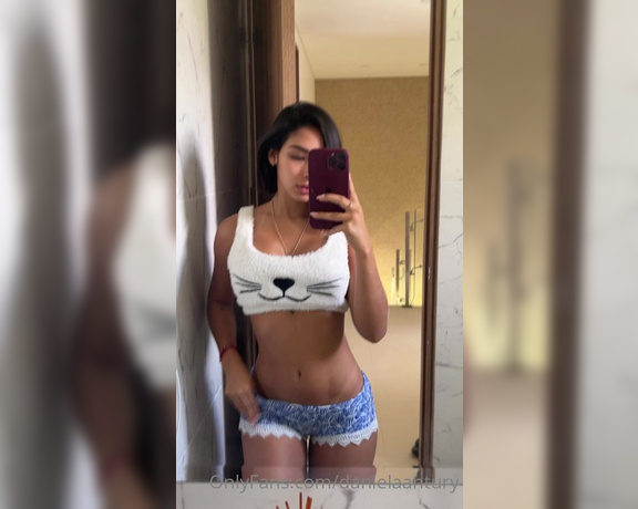 Daniela Antury aka danielaantury - 10-07-2022 OnlyFans Video - Good morningggg les deseo un delicioso viernes