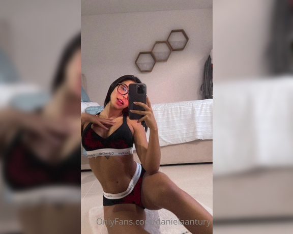 Daniela Antury aka danielaantury - 07-09-2023 OnlyFans Video - relaxing day