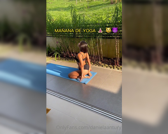 Daniela Antury aka danielaantury - 03-03-2023 OnlyFans Video - YOGA MORNING  It turns out that I got up early 6am and I was doing