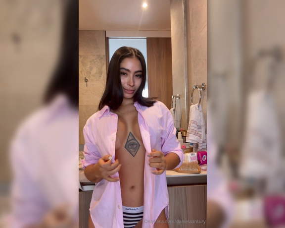 Daniela Antury aka danielaantury - 07-03-2024 OnlyFans Video - Day in house