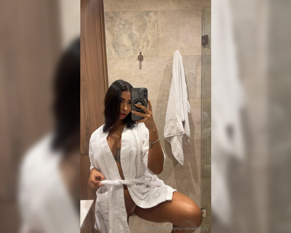 Daniela Antury aka danielaantury - 07-20-2024 OnlyFans Video - Morningggg volviiiii