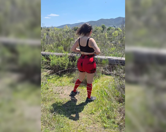 Dunken Hina aka dunken_hina - 04-17-2024 OnlyFans Video - Good morning buns out suns out