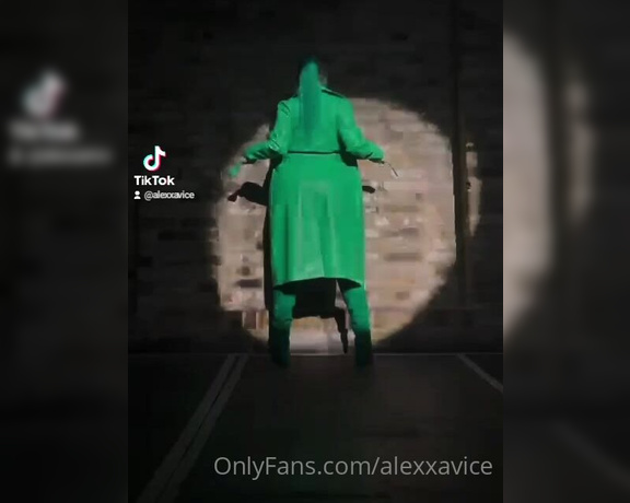 AlexxaVice aka alexxavice - 01-06-2023 OnlyFans Video - made a tiktok thats too rude for tiktok