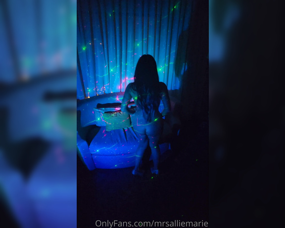 Allie Marie aka mrsalliemarie - 01-29-2023 OnlyFans Video - Cum on, lets have some freaky fun, lets get LIT