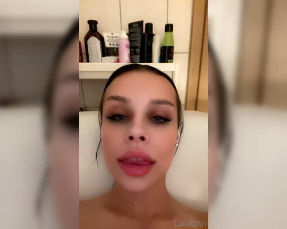 Lara Büttner aka larabttnn - 03-10-2023 OnlyFans Video - Nimm dein Schwanz in die Hand