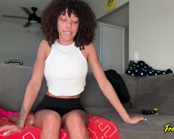 Frecklemonade aka frecklemonade - 11-11-2024 OnlyFans Video - Yoga was good today but I couldnt really focus because I could stop thinking about how