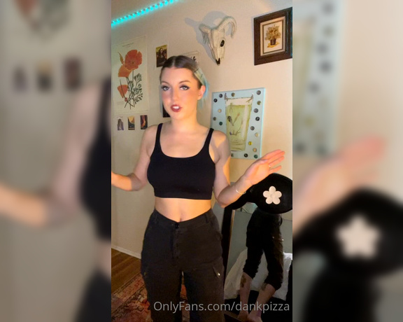 Brilike aka brilike - 06-11-2023 OnlyFans Video - clarification the request is not to shoot ice cubes out of my pussy i was exaggerating_ctu4