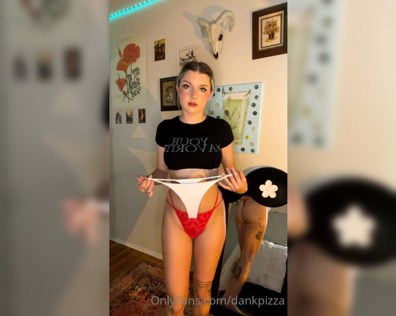 Brilike aka brilike - 06-11-2023 OnlyFans Video - clarification the request is not to shoot ice cubes out of my pussy i was exaggerating_swig