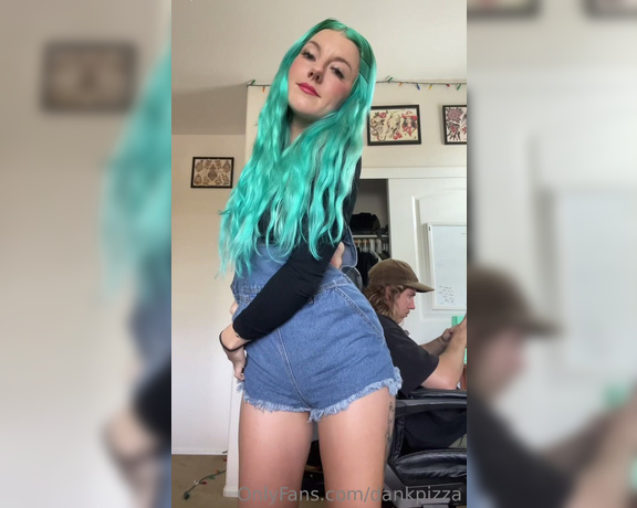 Brilike aka brilike - 06-15-2023 OnlyFans Video - You guys requested more changing videos so heres a little BTS of a tiktok I wanted