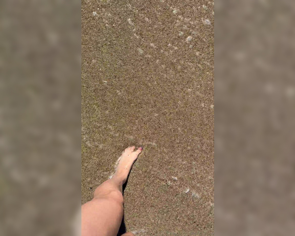 Brilike aka brilike - 01-29-2024 OnlyFans Video - This ones for the 0 people on here that enjoy feet content My toes felt so