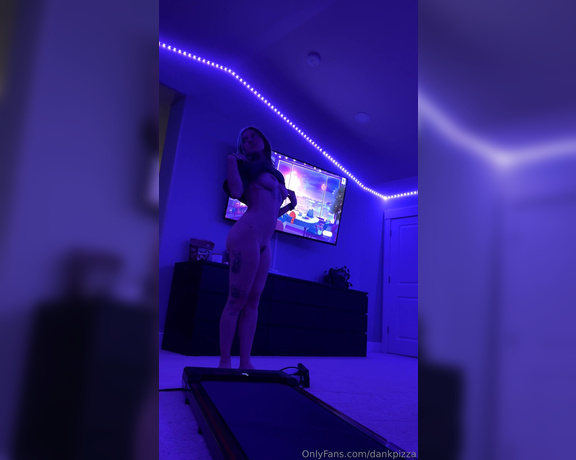 Brilike aka brilike - 04-13-2024 OnlyFans Video - Walking pad _ little booty in movement