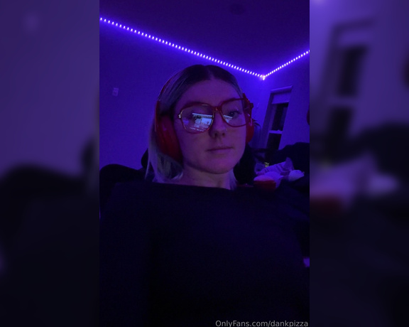 Brilike aka brilike - 03-19-2024 OnlyFans Video - Binge watching off_road videos