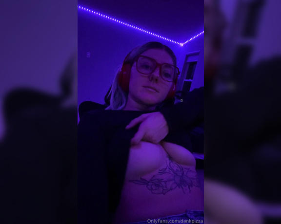 Brilike aka brilike - 03-19-2024 OnlyFans Video - Binge watching off_road videos