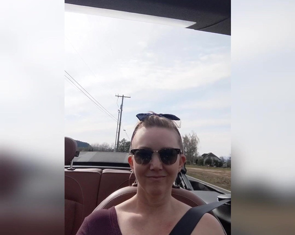 Crystal Sunshine aka crystal.sunshine - 04-08-2021 OnlyFans Video - Lots of drivers out today Hello Hope my high beams dont blind you