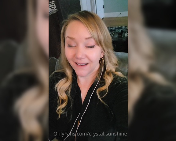 Crystal Sunshine aka crystal.sunshine - 11-19-2021 OnlyFans Video - Good morning Heres a video to update you on what Ive been up to and say