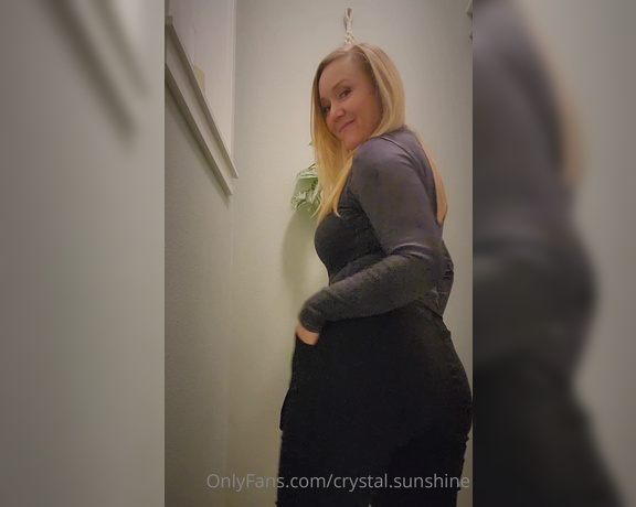 Crystal Sunshine aka crystal.sunshine - 11-07-2022 OnlyFans Video - HAPPY MILFDAY  I love making Mondays hard in the best way  Have you been