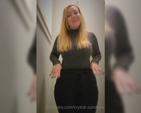 Crystal Sunshine aka crystal.sunshine - 11-07-2022 OnlyFans Video - HAPPY MILFDAY  I love making Mondays hard in the best way  Have you been