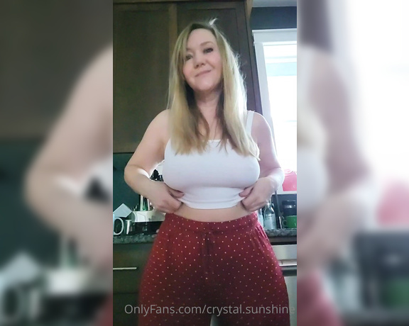 Crystal Sunshine aka crystal.sunshine - 02-12-2023 OnlyFans Video - Its a boobifull day  Trying to get my jiggle just right for you guys