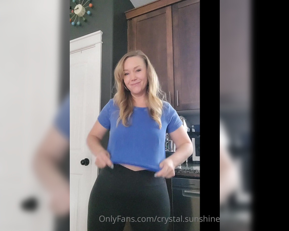 Crystal Sunshine aka crystal.sunshine - 04-08-2023 OnlyFans Video - Good morning Im trying to make more videos where I talk  What do you think