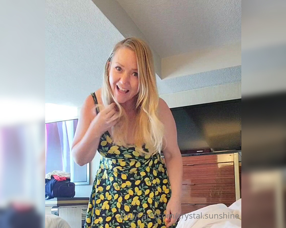 Crystal Sunshine aka crystal.sunshine - 08-26-2023 OnlyFans Video - One size fits all It fits, but check out how tiny this one size fits all