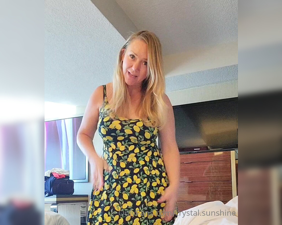 Crystal Sunshine aka crystal.sunshine - 08-26-2023 OnlyFans Video - One size fits all It fits, but check out how tiny this one size fits all