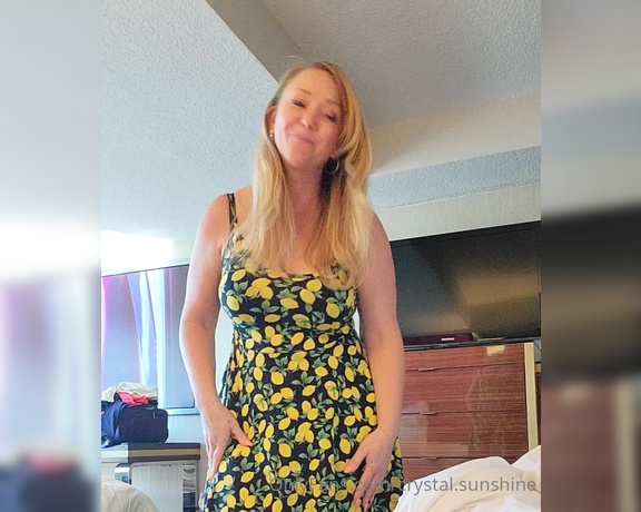 Crystal Sunshine aka crystal.sunshine - 08-26-2023 OnlyFans Video - One size fits all It fits, but check out how tiny this one size fits all