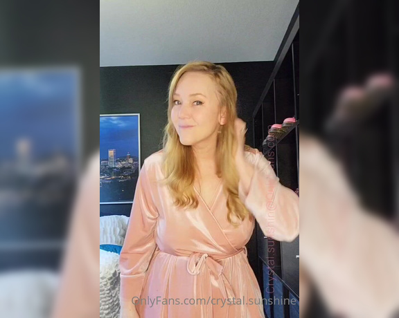 Crystal Sunshine aka crystal.sunshine - 01-28-2023 OnlyFans Video - Happy Friday  I want to start posting longer videos like this one on my page