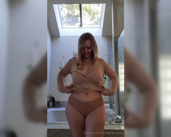 Crystal Sunshine aka crystal.sunshine - 10-30-2023 OnlyFans Video - Outfit of the day