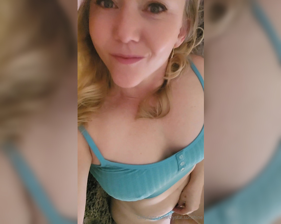 Crystal Sunshine aka crystal.sunshine - 11-24-2023 OnlyFans Video - Let me be your little spoon