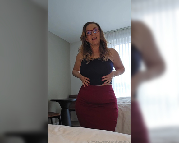 Crystal Sunshine aka crystal.sunshine - 02-11-2024 OnlyFans Video - Sext Sunday Heres a sexy teacher role playing video for you  Are you going to