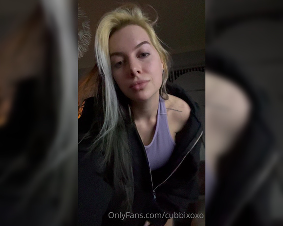 Cubbi Thompson aka cubbixoxo - 01-07-2023 OnlyFans Video - Late night post