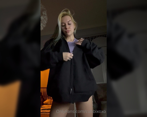 Cubbi Thompson aka cubbixoxo - 01-07-2023 OnlyFans Video - Late night post