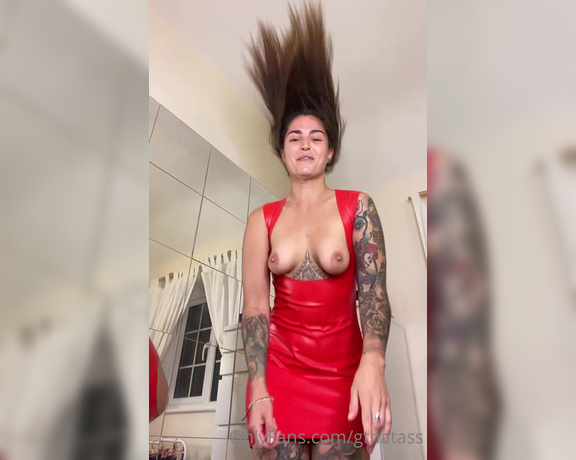 Gthatass aka gthatass - 11-20-2020 OnlyFans Video - I truly love this dress  and I really dont wanna be like most girls if