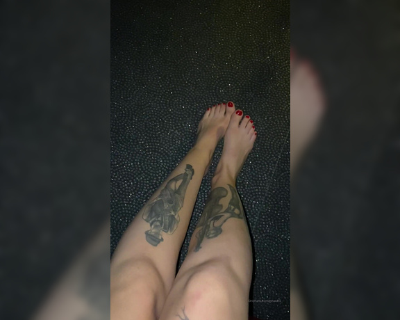 Gthatass aka gthatass - 03-08-2020 OnlyFans Video - Fetish feeling Were my foot boys  Im loving my toes, I waited weeks to get