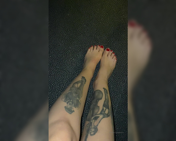 Gthatass aka gthatass - 03-08-2020 OnlyFans Video - Fetish feeling Were my foot boys  Im loving my toes, I waited weeks to get