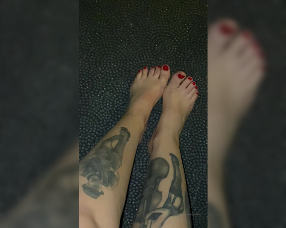 Gthatass aka gthatass - 03-08-2020 OnlyFans Video - Fetish feeling Were my foot boys  Im loving my toes, I waited weeks to get