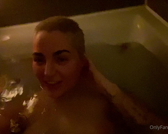 Gthatass aka gthatass - 01-20-2021 OnlyFans Video - Im in the bath  What you doing