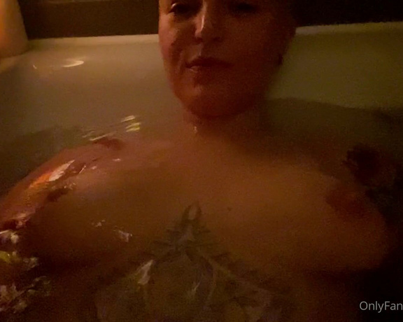 Gthatass aka gthatass - 01-20-2021 OnlyFans Video - Im in the bath  What you doing