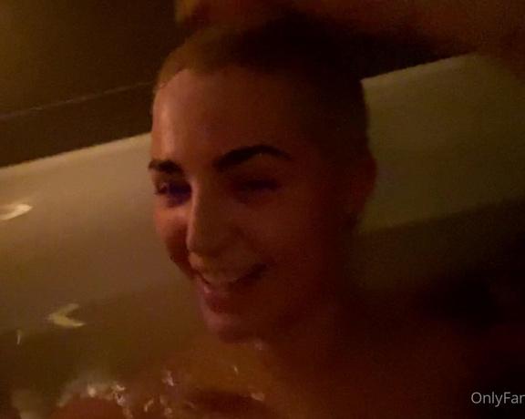 Gthatass aka gthatass - 01-20-2021 OnlyFans Video - Im in the bath  What you doing