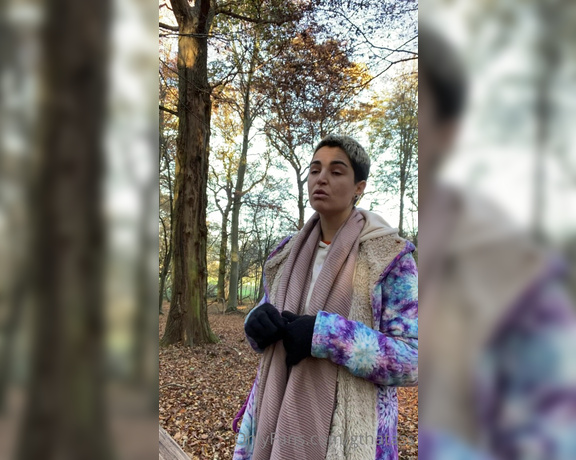 Gthatass aka gthatass - 11-23-2021 OnlyFans Video - A little sing in the woods